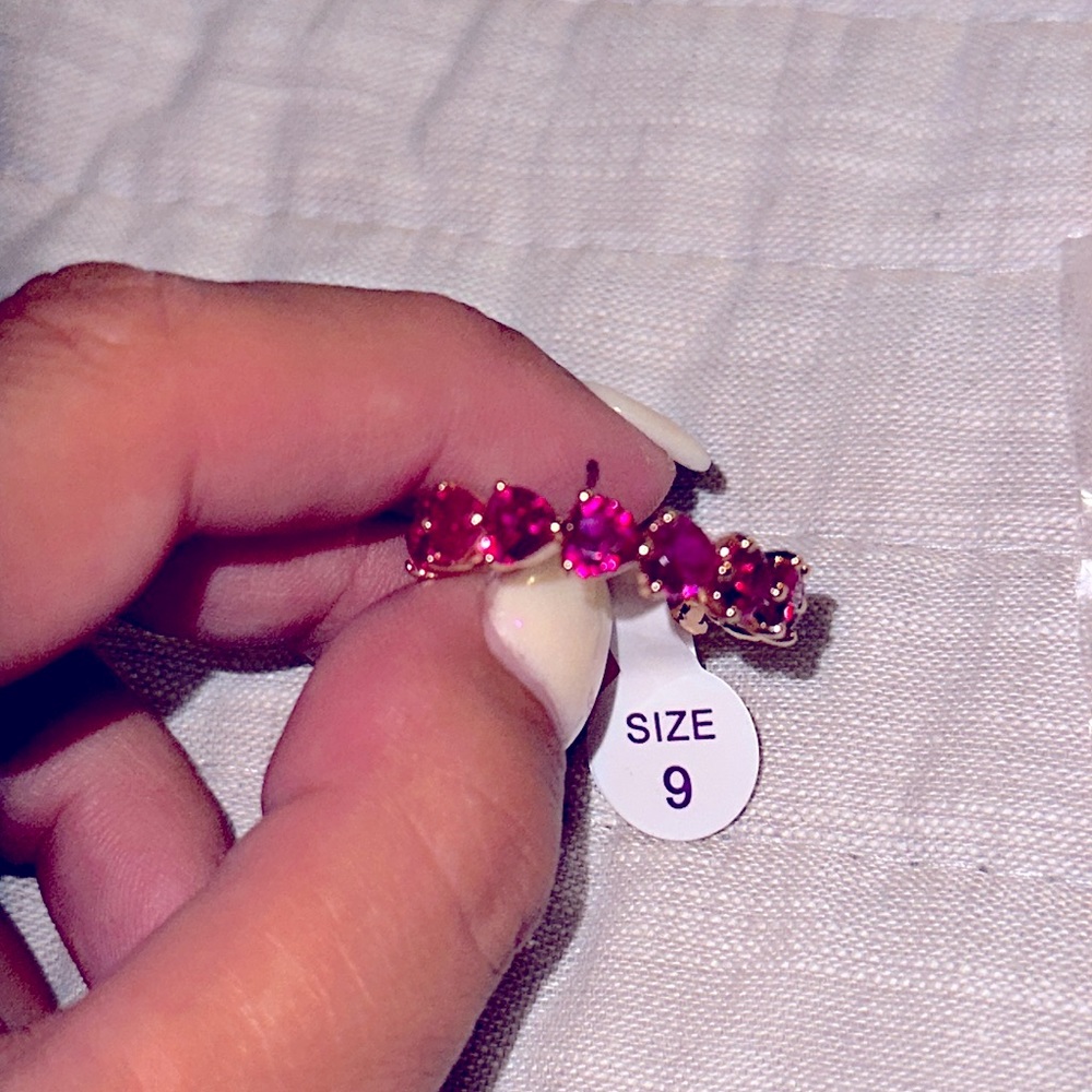 Beautiful size 9 Ruby ring